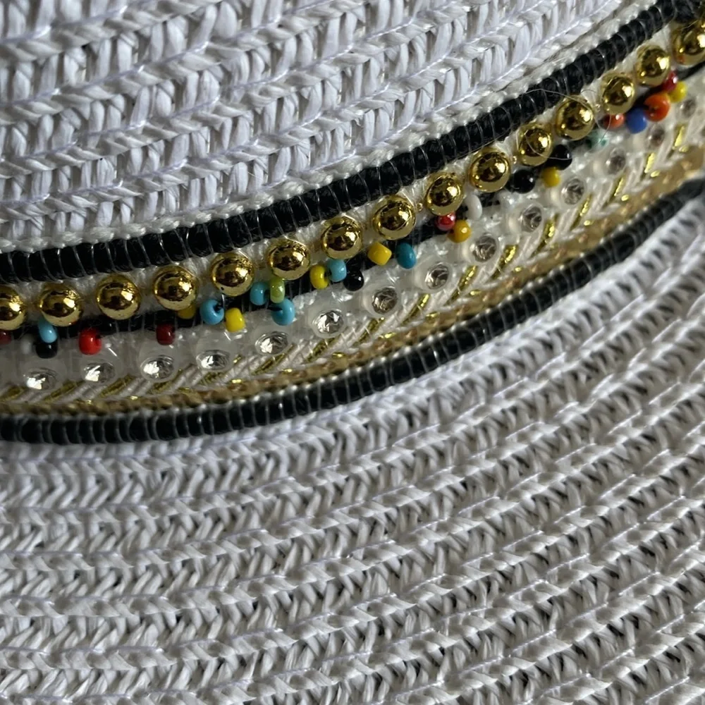 Women’s hat (fedora like).
